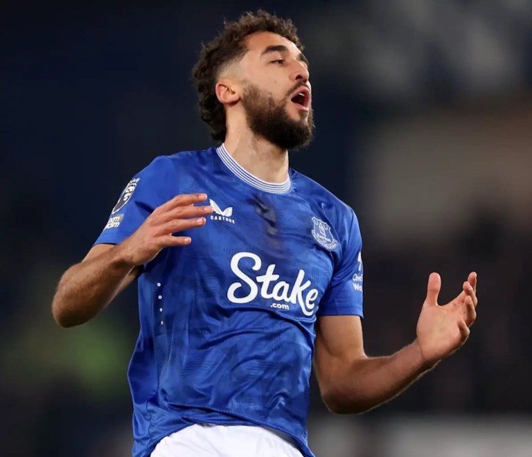 Four High-Profile Free Agents Still Without Clubs in August free agents, Premier League, summer transfer window, Takehiro Tomiyasu, Dominic Calvert-Lewin, Victor Lindelöf, Josh Brownhill, football transfers
